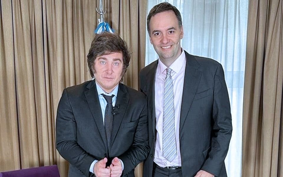 Periodista y economista: Javier Milei ya tiene vocero presidencial