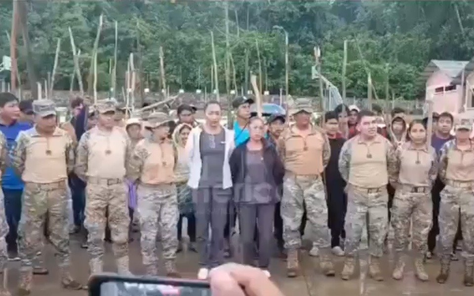 Bolivia: un grupo de seguidores de Evo Morales tomó un cuartel y retiene a 20 militares