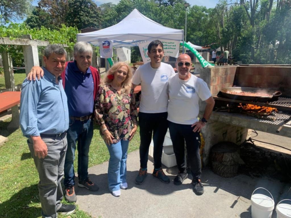 El tradicional concurso de paellas a beneficio llegó a su 30º edición