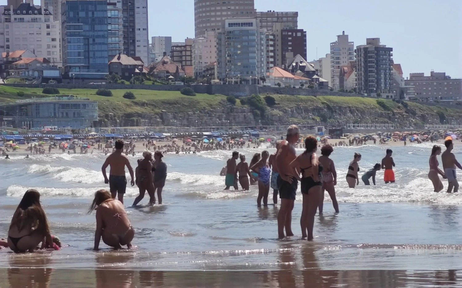 Mar del Plata se prepara para el verano con aumento de ofertas e incertidumbres