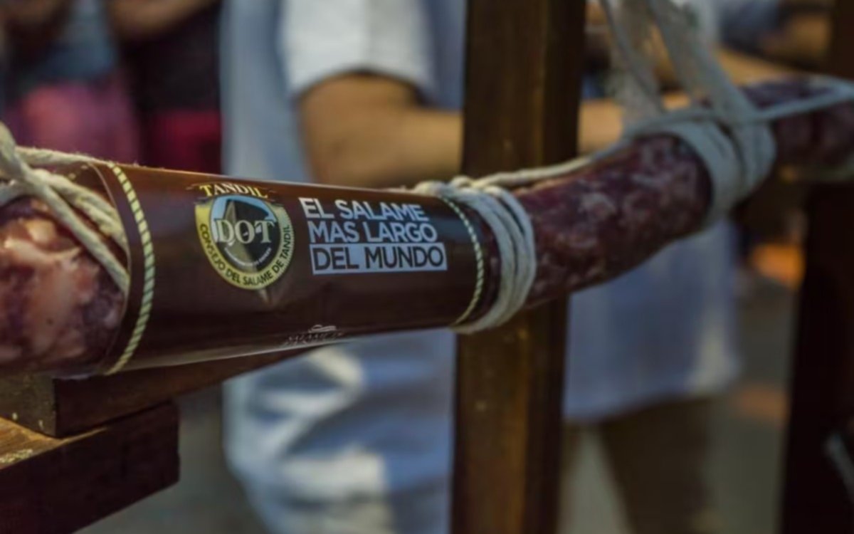 ¿Quién lo tiene más grande? La localidad bonaerense que batió el récord con un salame de más de 400 metros