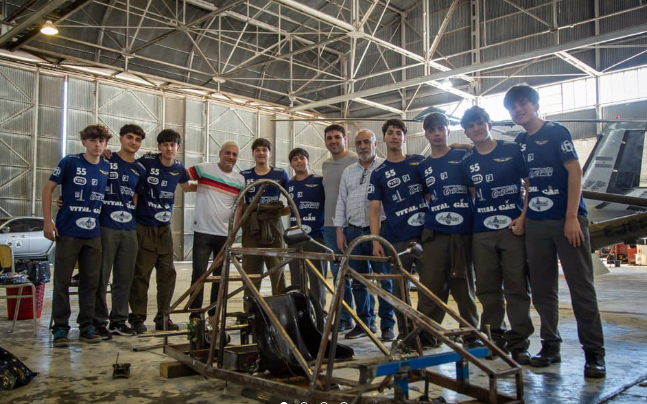 Alumnos de la IMPA reciben subsidio para poder participar de competencia
