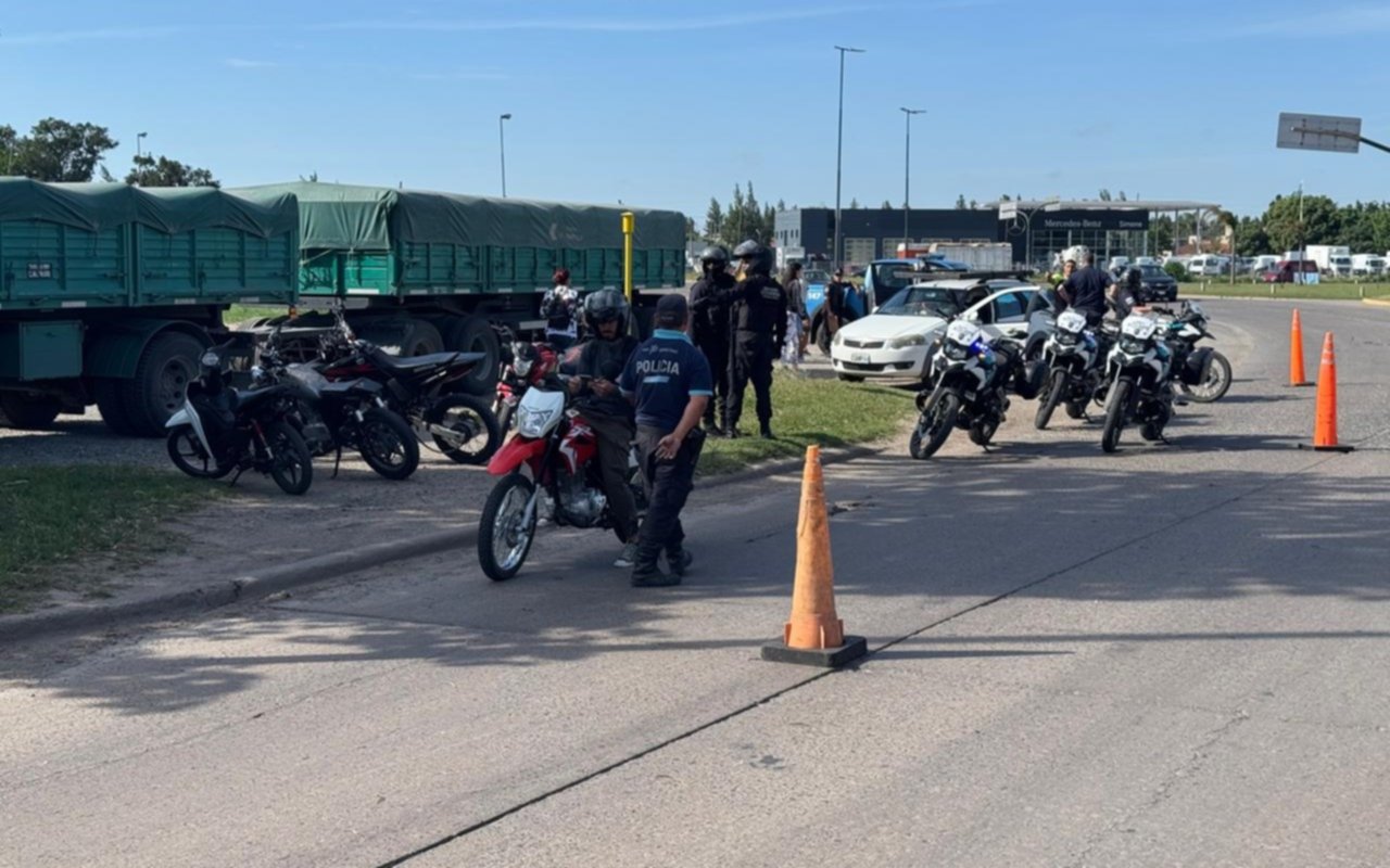 Múltiples operativos de seguridad en accesos a La Plata para prevenir el delito