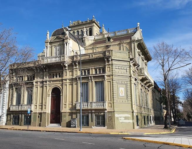 Pretensiones millonarias: la disputa por el caso Puig mudó de fuero