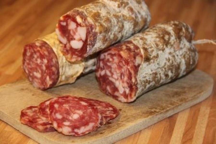 Alarma por un brote de triquinosis y piden evitar los chacinados caseros
