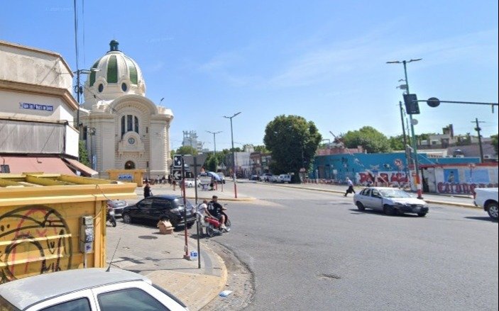 Falsos repartidores asaltaron a un joven en la Estación de Trenes de La Plata