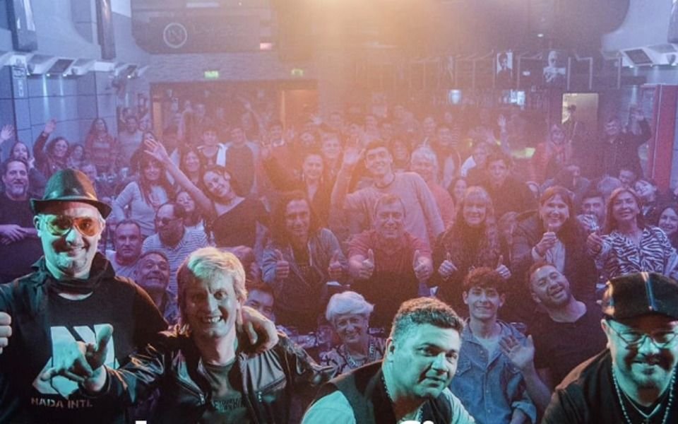 Nada Interfiera se presenta en el Teatro Bar
