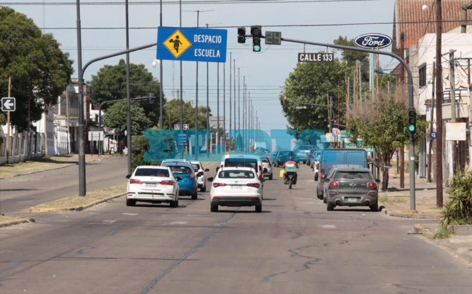 Avanzan con la implementación de la "onda verde" en una de las principales avenidas de La Plata