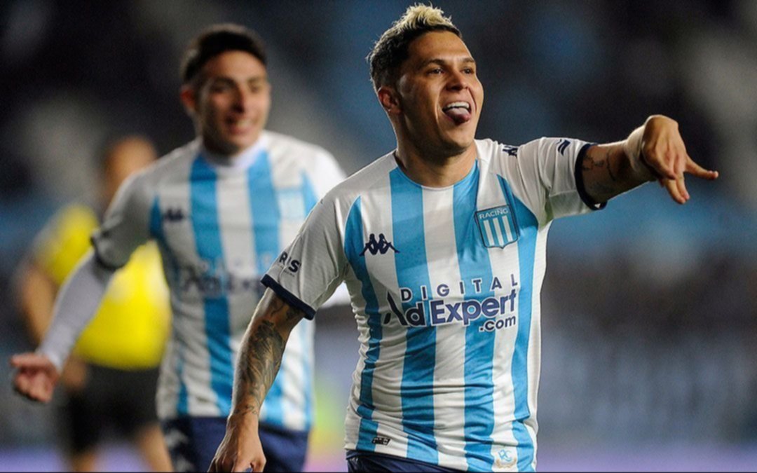 Sobre la hora, Racing ganó y quedó tercero en la tabla
