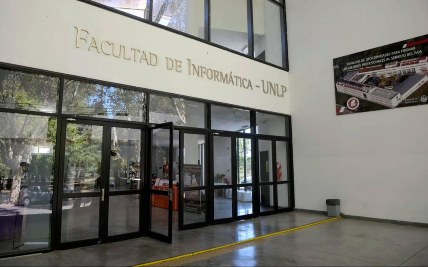 Estudiantes de la UNLP culminaron entre los mejores equipos de latinoamérica en una competencia de programación informática