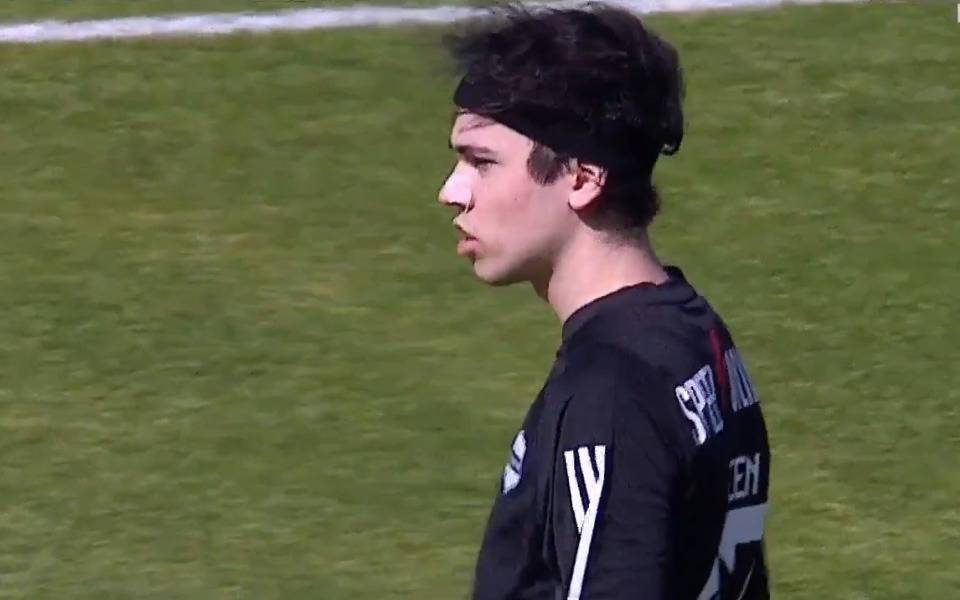 Quién es "Spreen", el streamer que debutó en Deportivo Riestra ante Vélez
