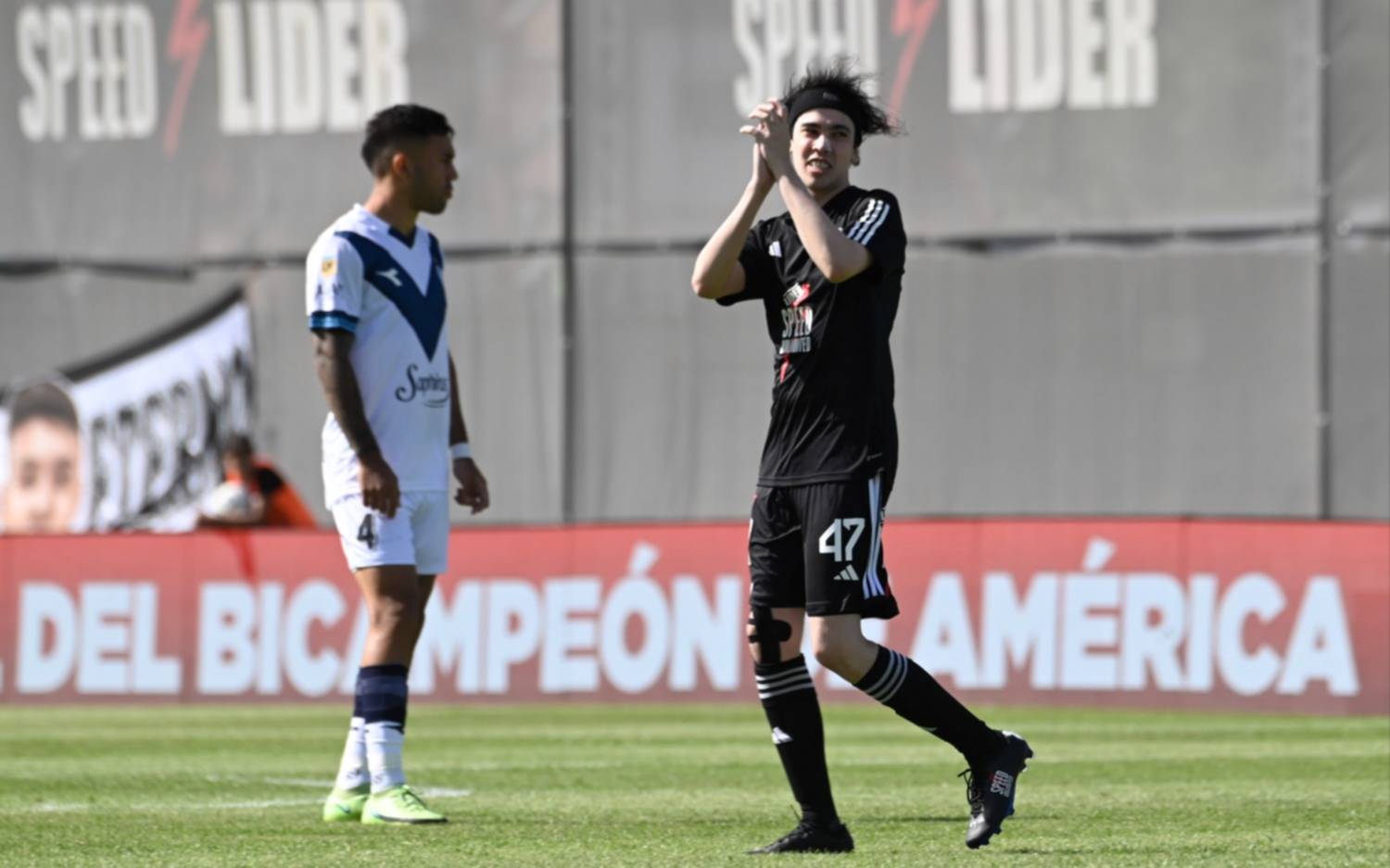 "Invicto": el posteo del streamer Spreen tras debutar en Deportivo Riestra