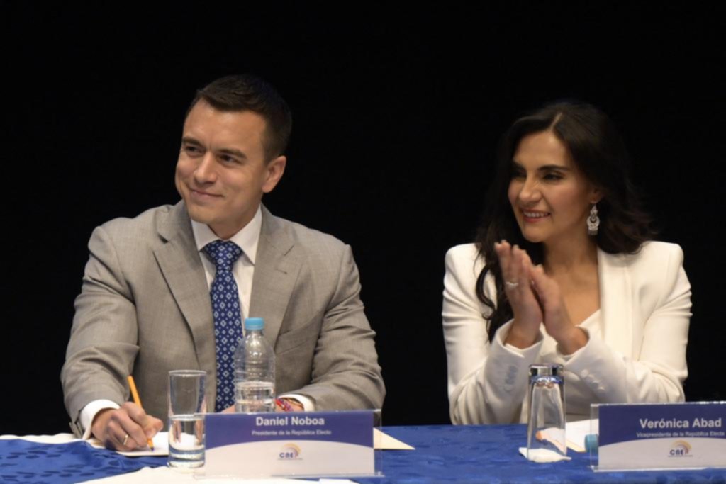 Crisis en Ecuador: suspendieron a la vicepresidenta