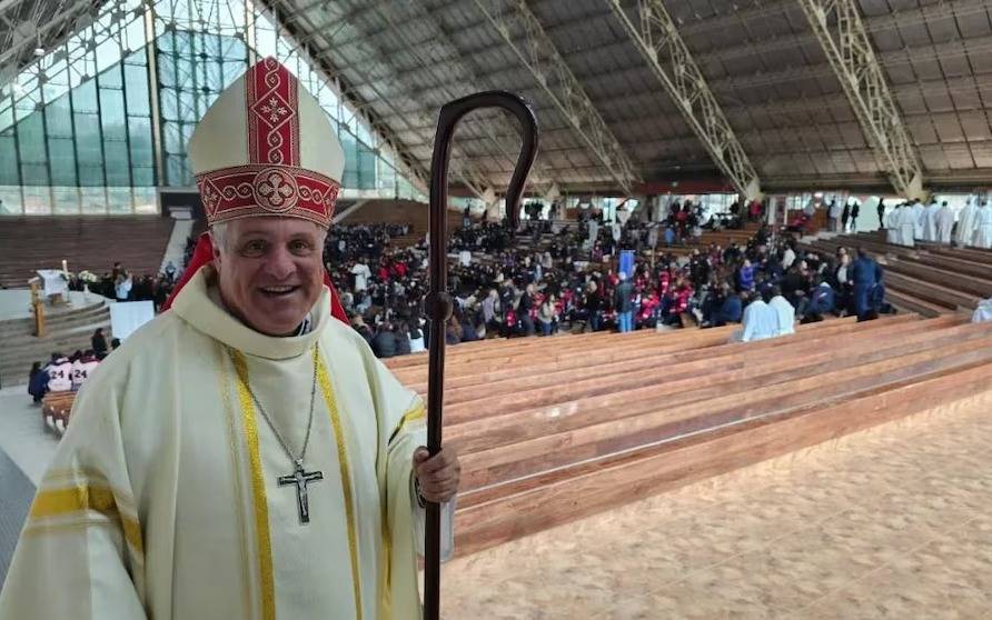 Sacerdote quilmeño al frente de la Conferencia Episcopal