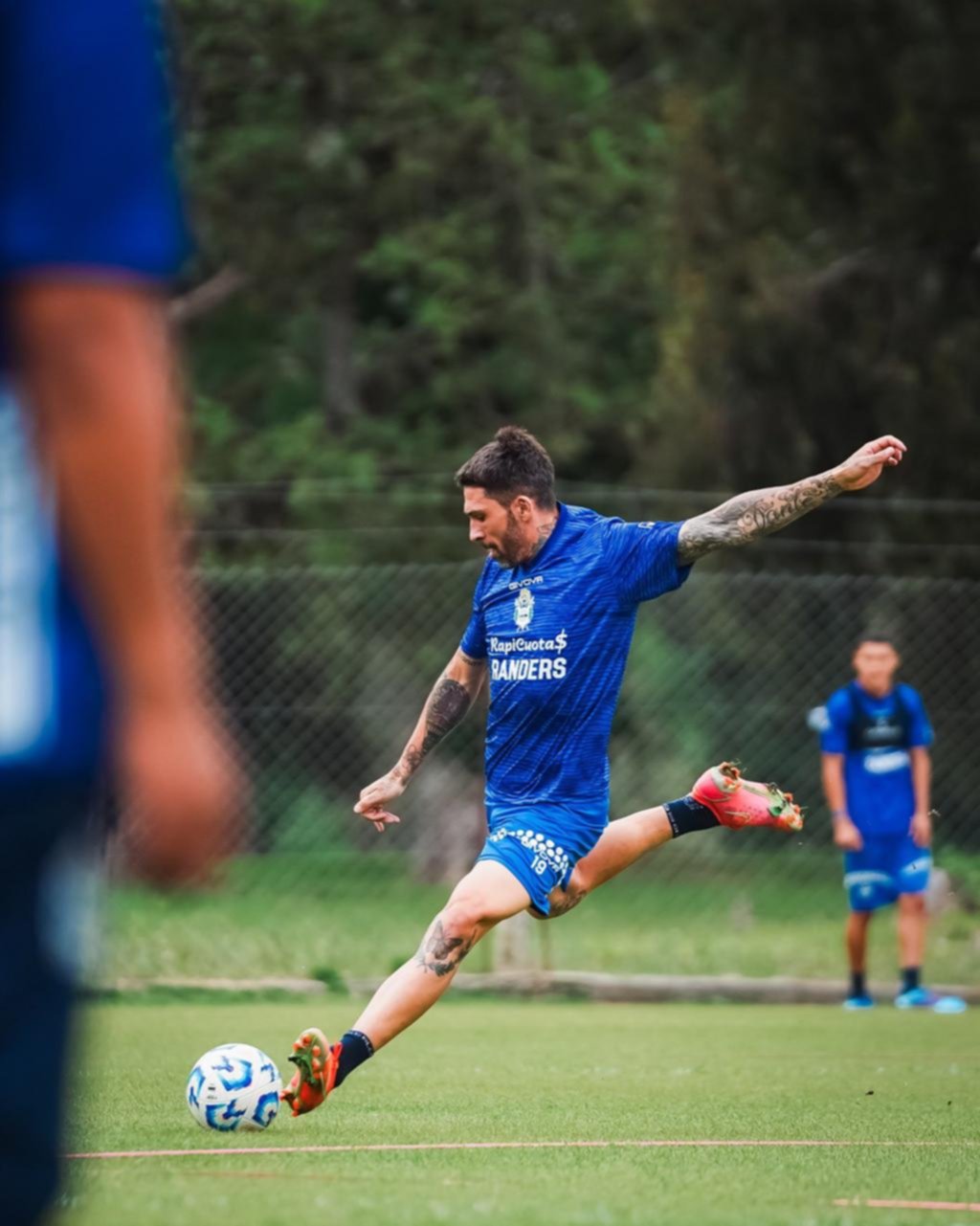 La mira en el Rojo: Gimnasia pretende recuperar a los tocados