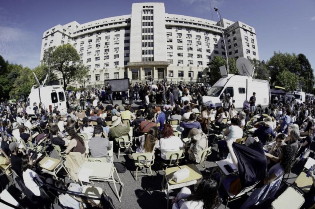 Cristina por un retorno a la centralidad política ante los duros reveses en la Justicia