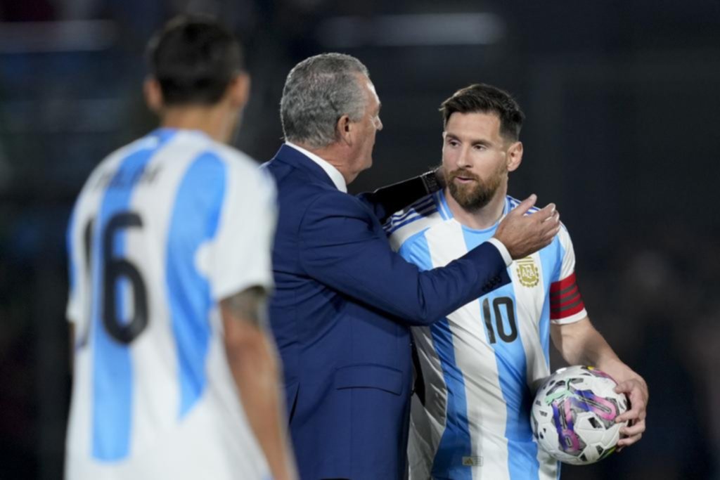 Messi y el Dibu nominados a mejor jugador