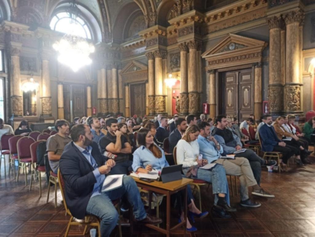 Arranca en el Concejo el debate por los números de la Comuna para 2025