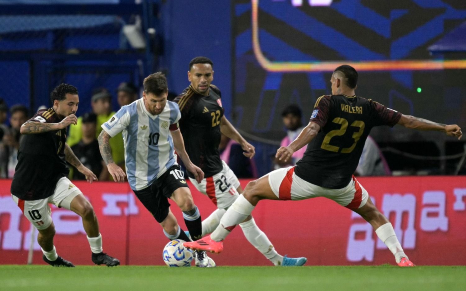Argentina vs Perú.- La Selección se impuso 1 a 0 ante la Blanquirroja en La Bombonera 