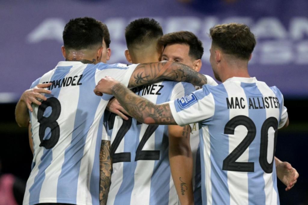 Argentina ganó y cerró el año en lo más alto