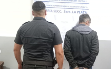 Policía de Bernal detenido por robar un fernet en un supermercado de La Plata