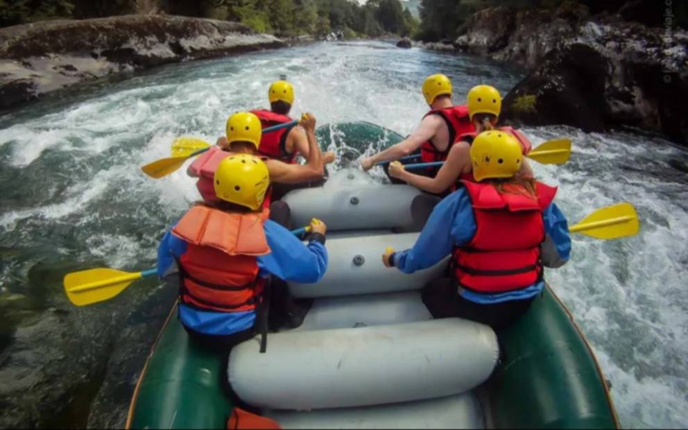 Río Negro: una mujer que hacía rafting cayó al río cerca de El Bolsón y murió ahogada