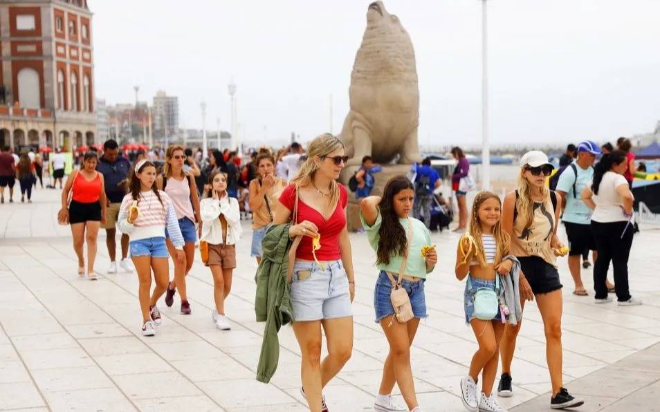 Mar del Plata: los hoteleros rechazan el cambio en los feriados turísticos