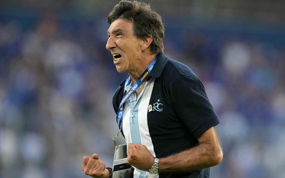 Gustavo Costas: de mascota, campeón como jugador y la coronación como técnico