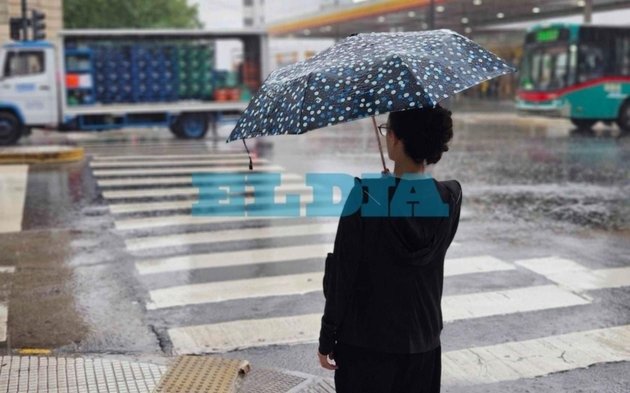 La Plata bajo alerta “amarillo” por tormentas y granizo: hasta cuando lloverá en la Región