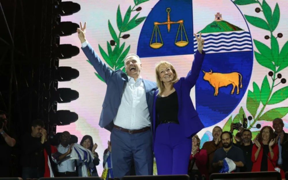 Elecciones en Uruguay: Luis Lacalle Pou reconoció el triunfo de Yamandú Orsi en el balotaje