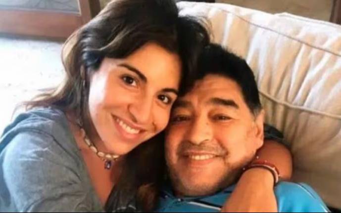 Desgarrador mensaje de Gianinna Maradona a Diego: "Una parte mía se fue con vos, no te moriste, te mataron"
