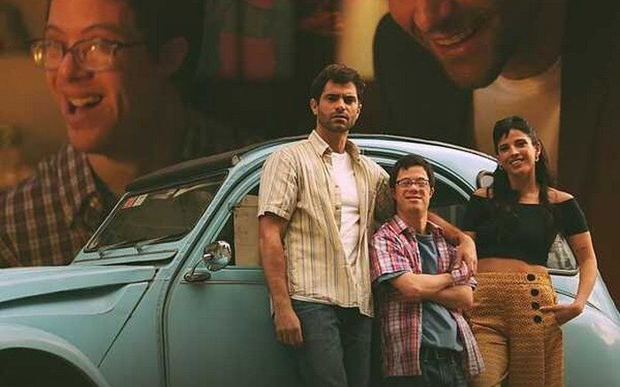 El film "Hermanados" se presenta en el Teatro Municipal