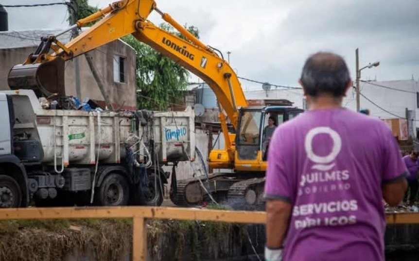 Operativo de limpieza y mantenimiento en diversos puntos del distrito