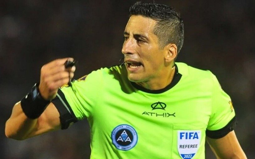 Guardia alta: hay árbitros para Estudiantes - River y Boca - Gimnasia