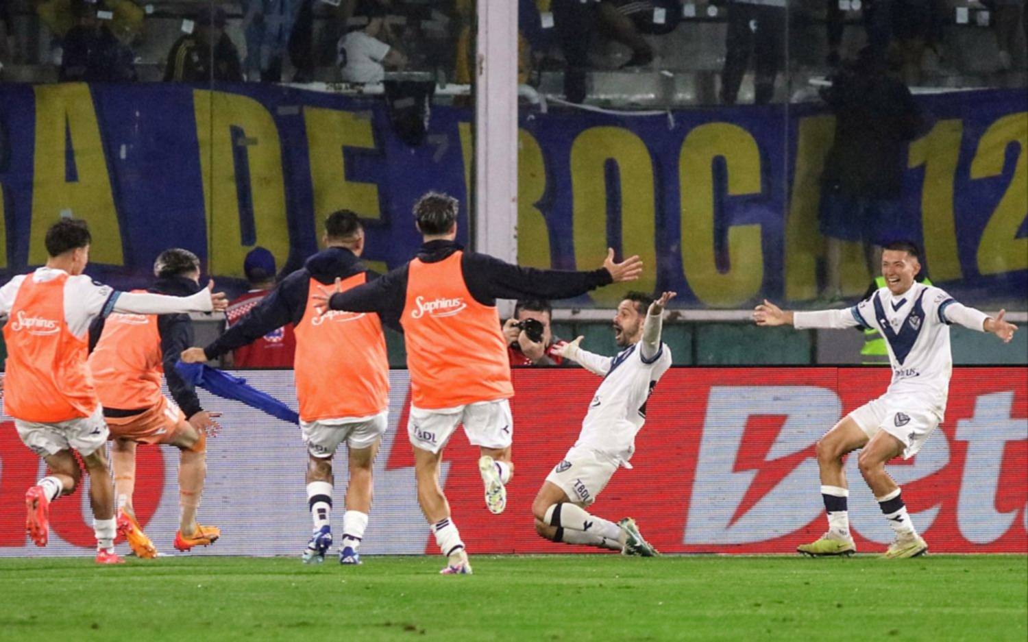 Partidazo en Córdoba: Vélez le ganó 4 a 3 a Boca en la semifinal de la Copa Argentina