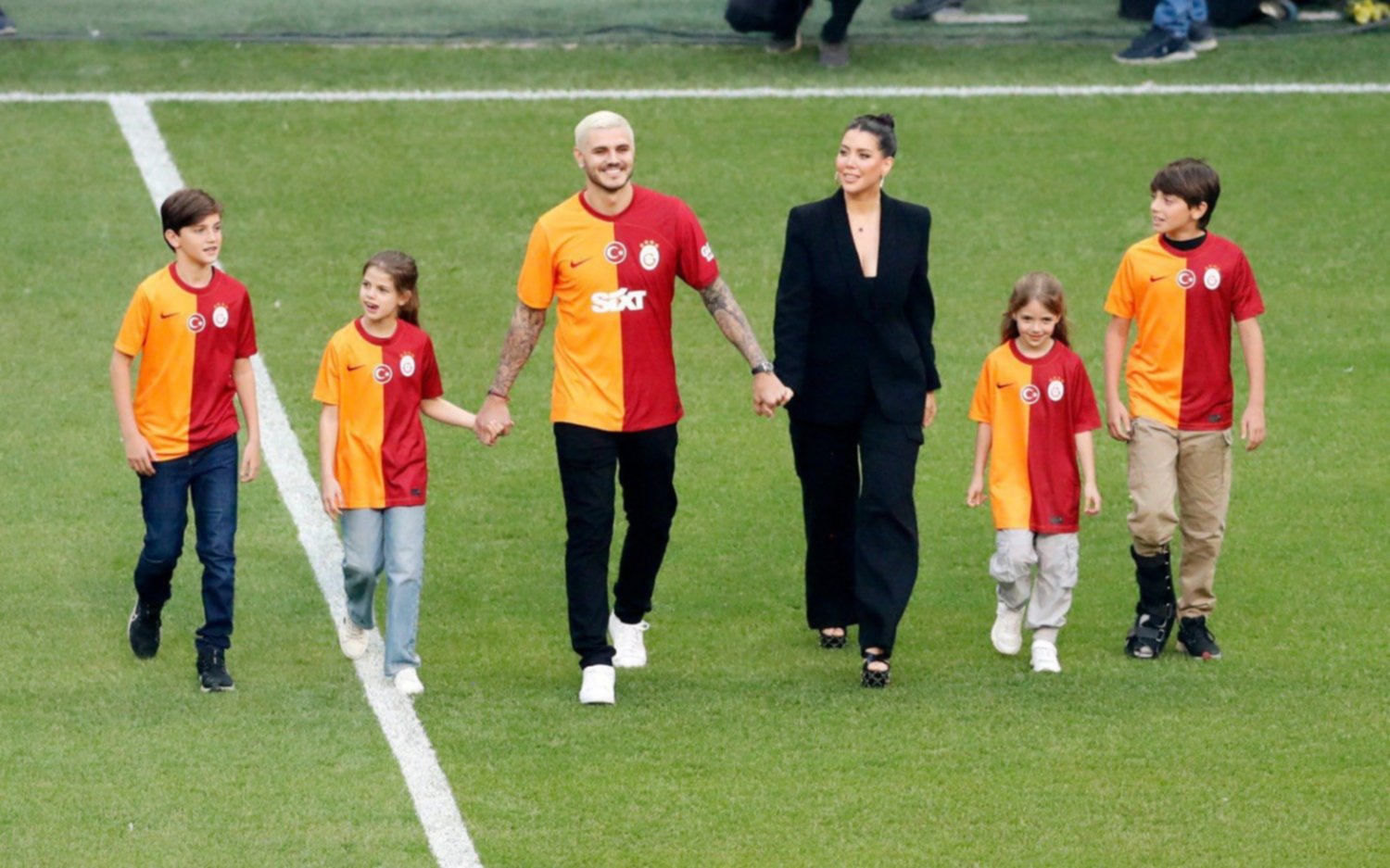 Todos contra Wanda Nara: el entrenador de Mauro Icardi la culpa por el “bajón” en el Galatasaray