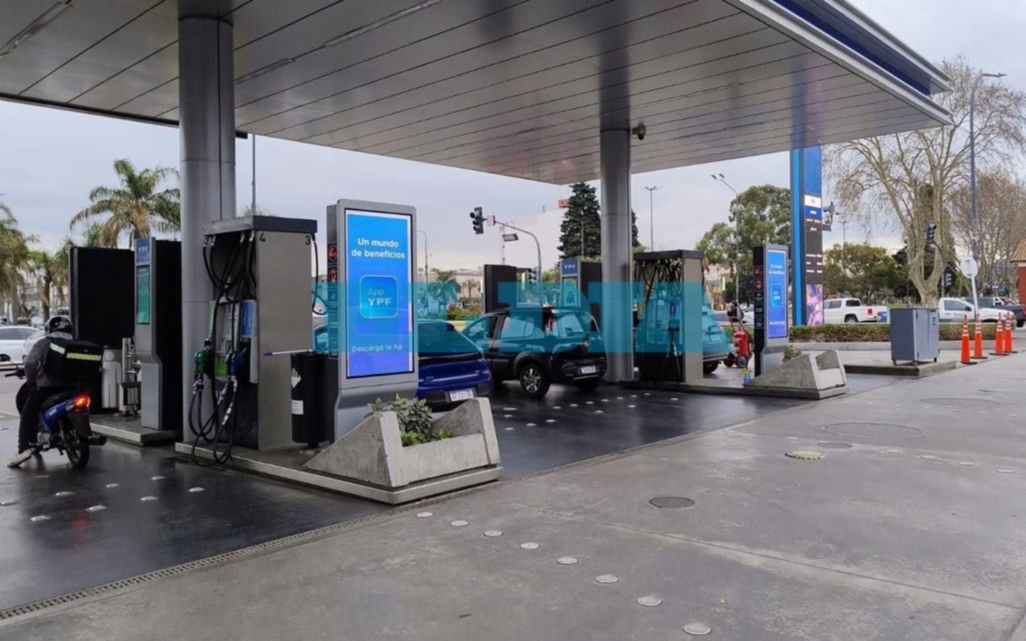 Confirman que se viene una suba en el precio de los combustibles