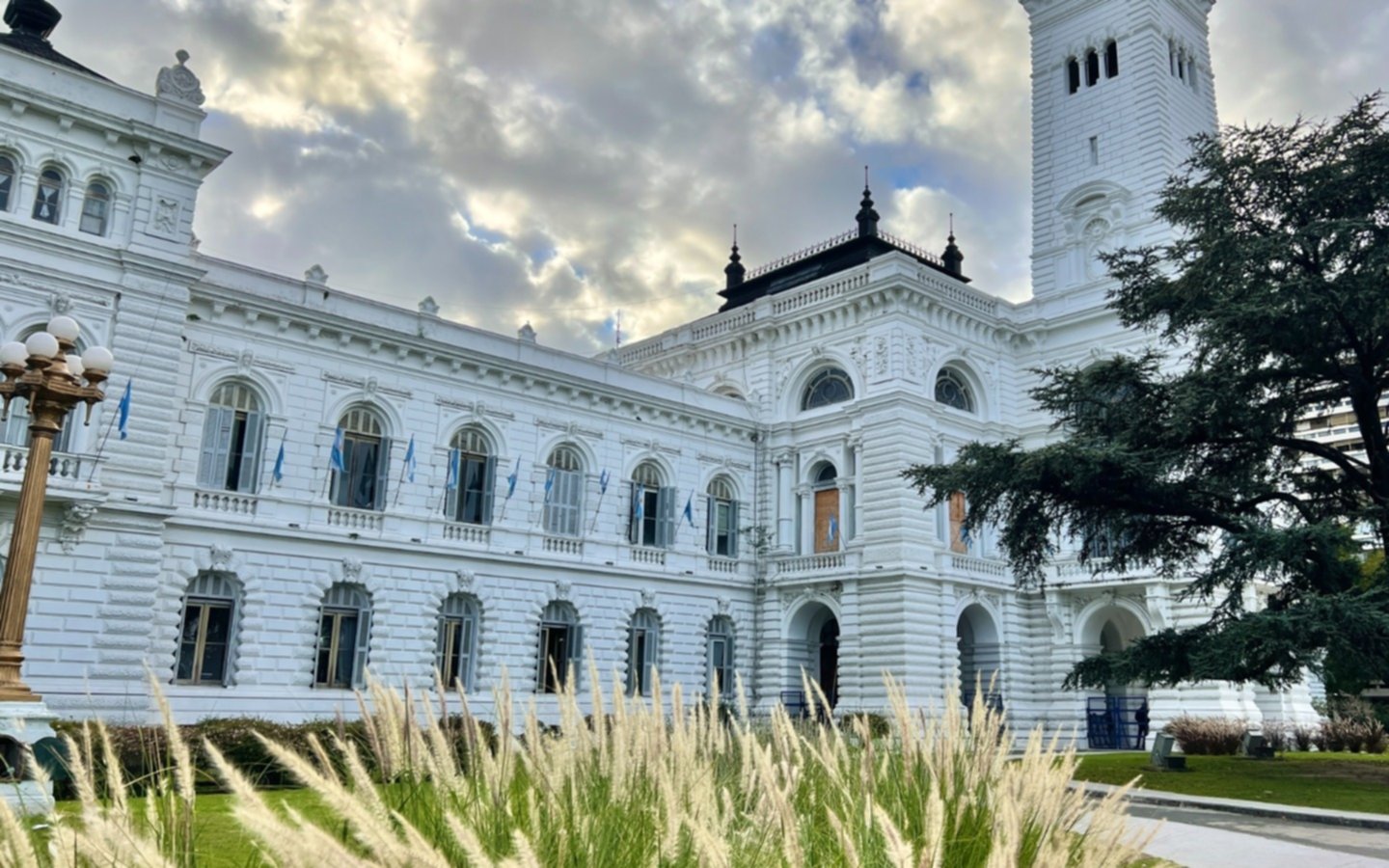 Aumento adicional del 6% para los empleados municipales de La Plata