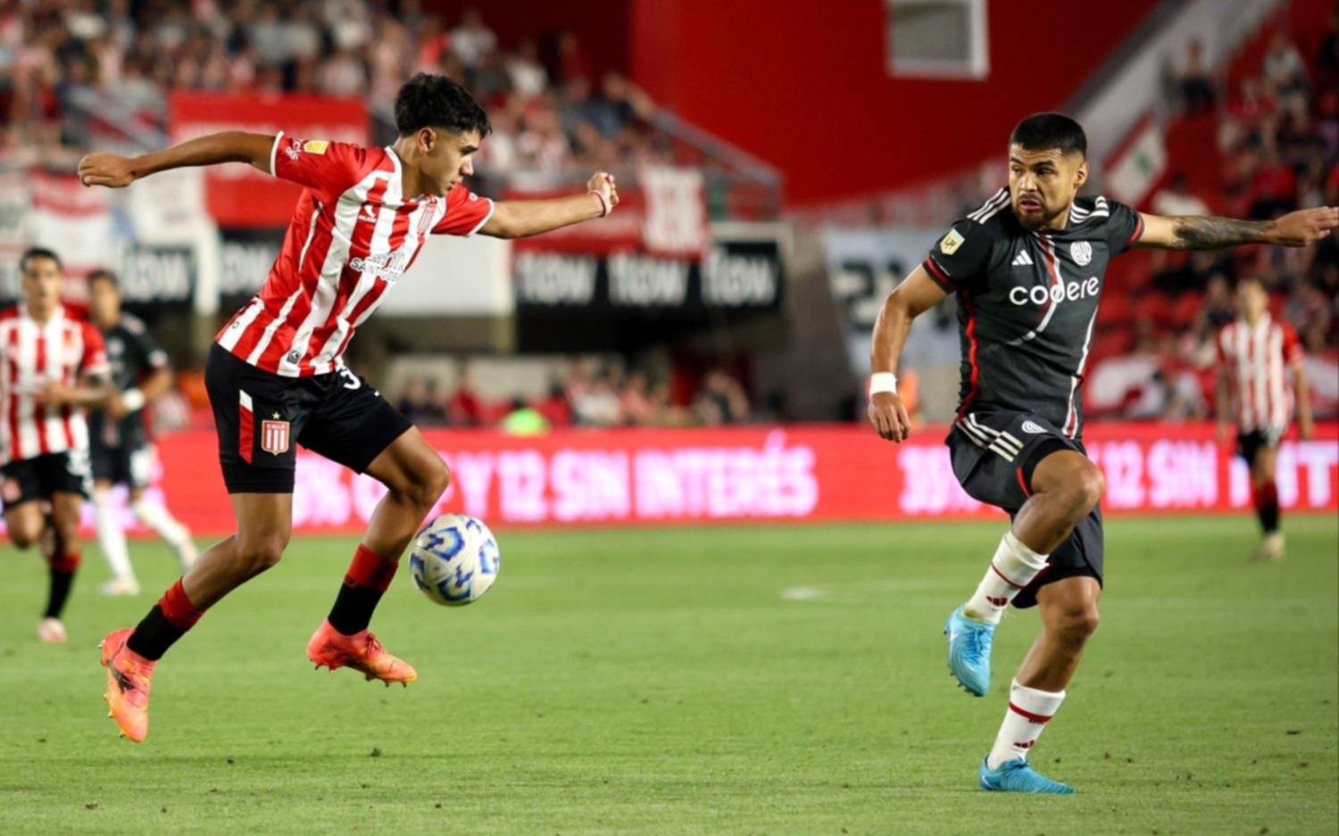 Estudiantes vs River.- El Pincha buscó la igualdad hasta el final, pero cayó 2 a 1 ante el Millonario que tuvo a Armani como figura