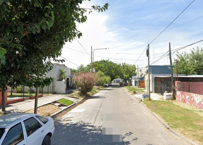 Mordió la mano que le daba...: feroz asalto e intento de abuso sexual en La Plata
