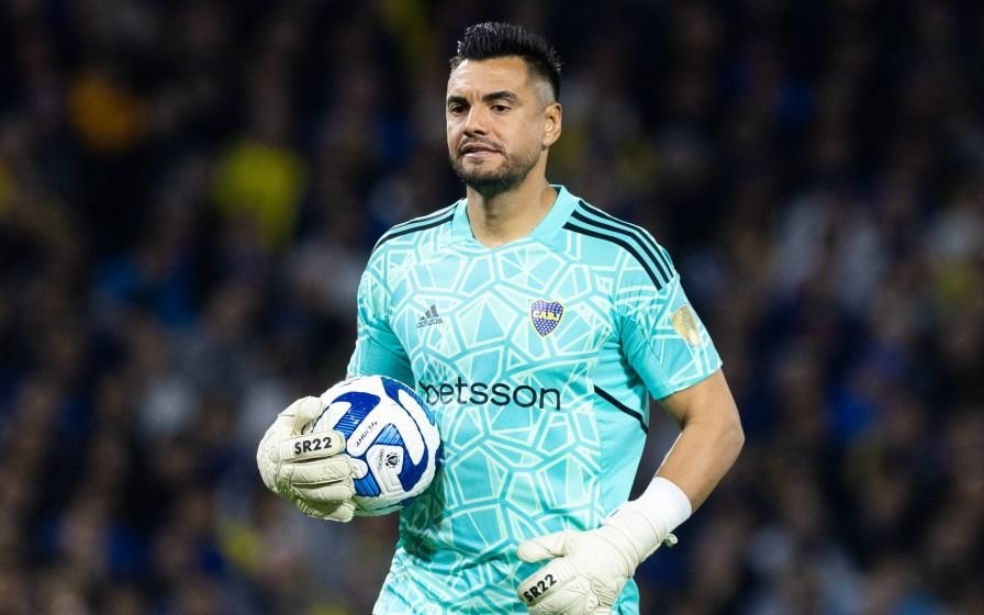 Gago cambiaría medio equipo y volvería "Chiquito" Romero