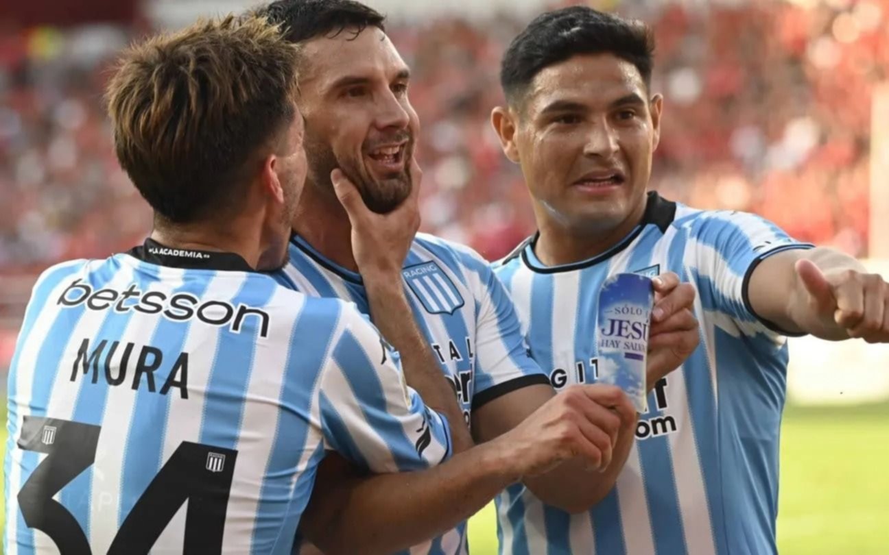 Racing va por la victoria y para seguir prendido
