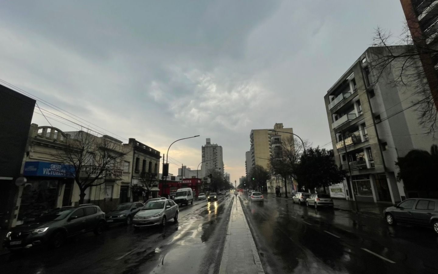 La Plata en alerta amarillo por las tormentas: a qué hora llegarán las lluvias a la Región