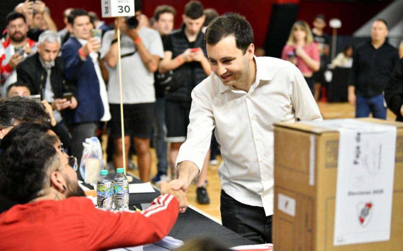 Stéfano Di Carlo es el nuevo presidente de River: se impuso el oficialismo con record de votantes