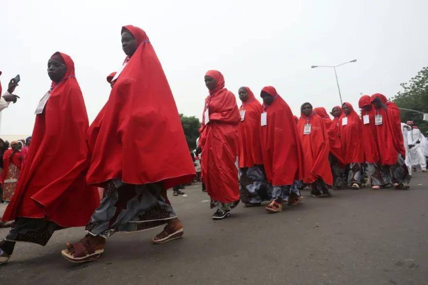 Perseguidos por la policía religiosa por planear una boda homosexual
