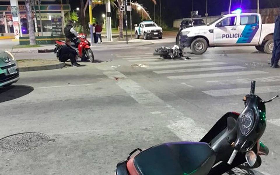 Cuatro jóvenes heridos tras un choque en la caravana de motos en La Plata 
