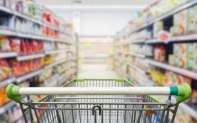 El consumo, en caída libre: las familias se endeudan para lo básico