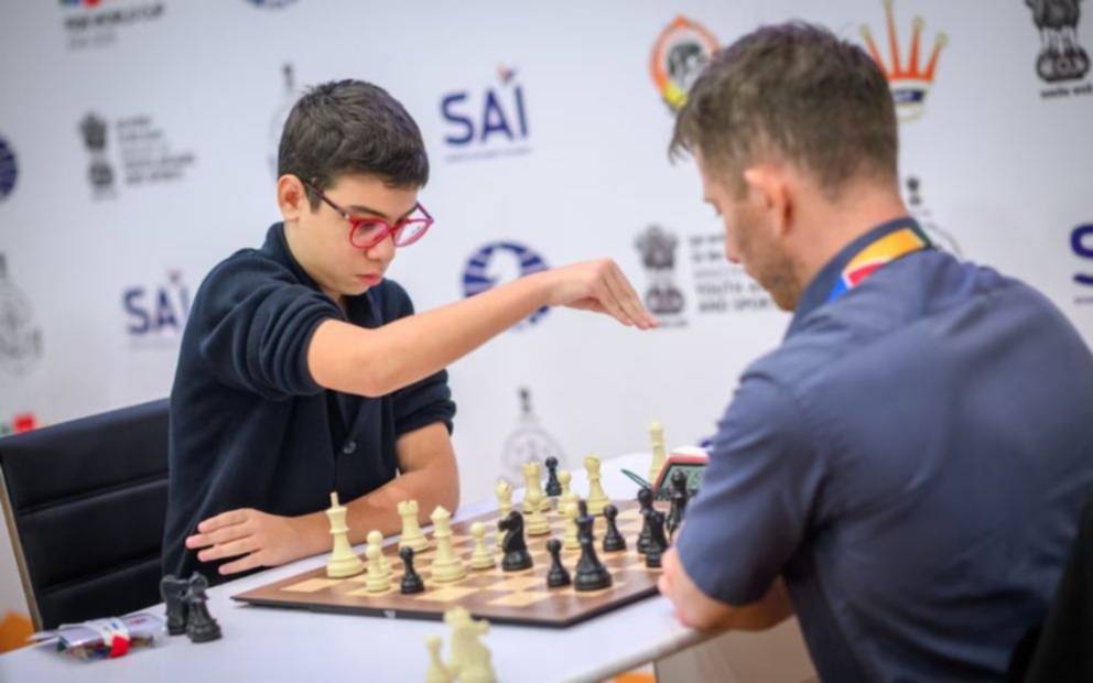 El argentino Faustino Oro, avanza en la Copa del Mundo con una brillante victoria