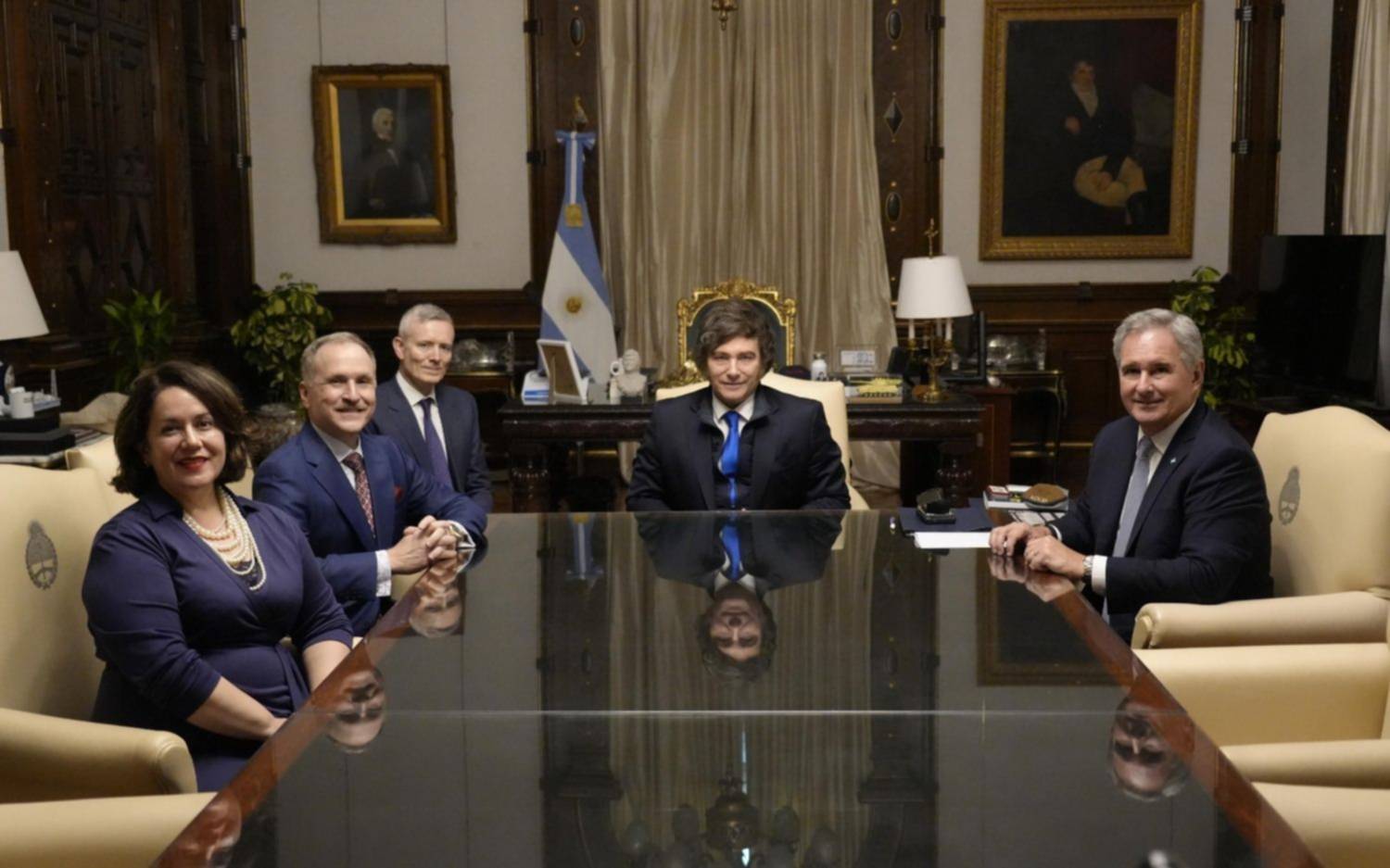 Javier Milei recibió a Lamelas, el embajador de Estados Unidos previo a un nuevo viaje a Miami
