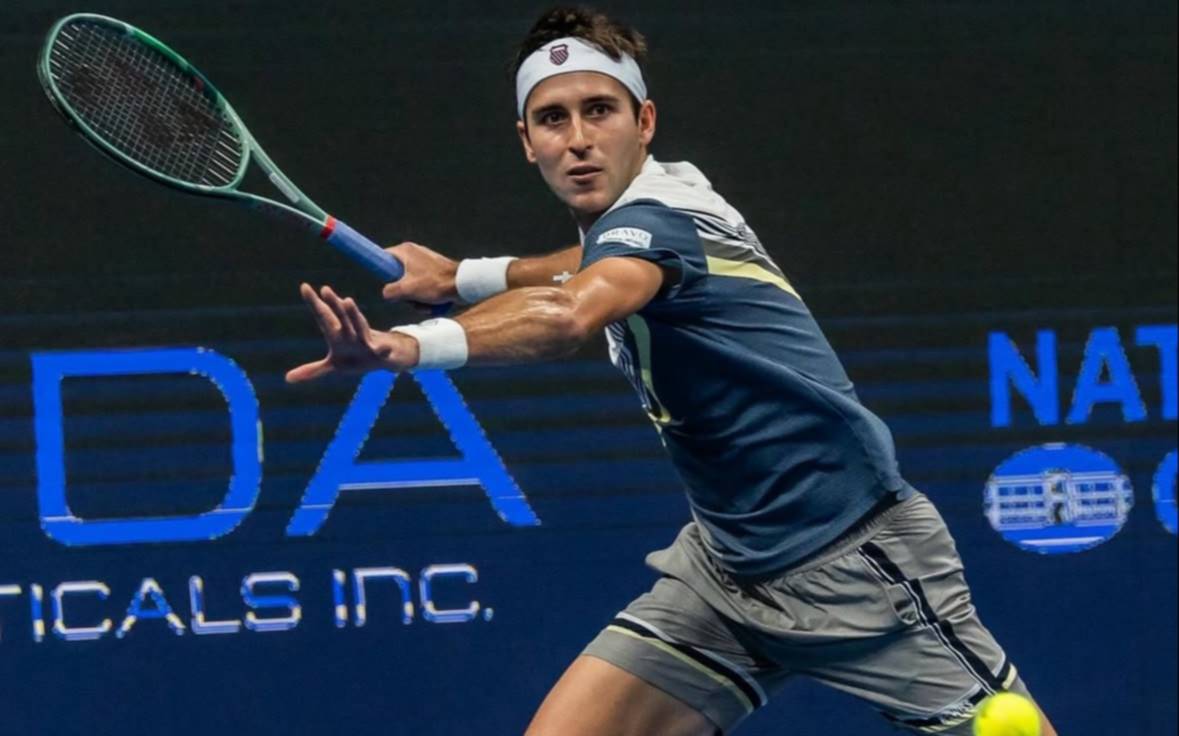 El platense Tomás Etcheverry debutó con una victoria en el ATP 250 de Atenas